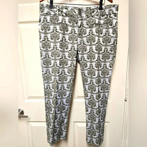 Cartonnier Green and White Patterned Cropped Pants